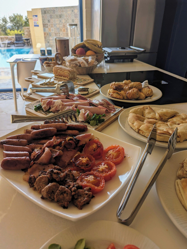 Food & Drinks 5, Sea Holly Gozo