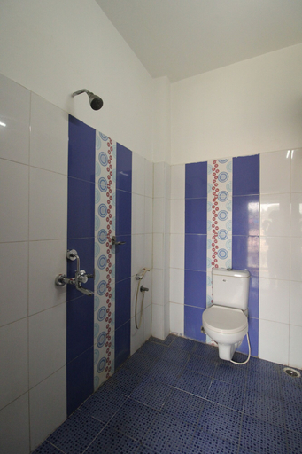 Bathroom, The Hotel Temple View, Thanjavur