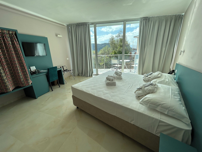 Bedroom 2, Cristallo Park Hotel, La Spezia