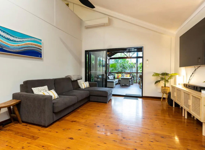 Others 5, Villa within walking distance of cable, Broome