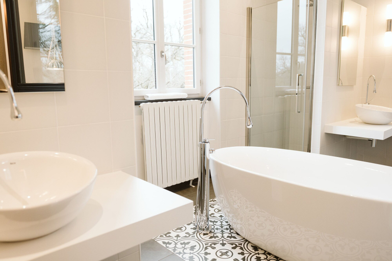 Bathroom 3, Domaine d'en Fargou, Tarn