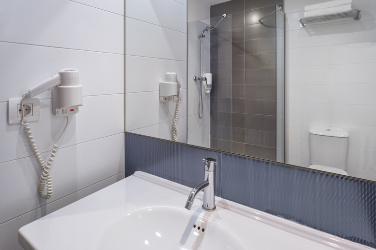 Bathroom 3, Hotel 280 Zaragoza, Zaragoza