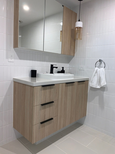 Bathroom 5, Cosmopolitan Exclusive Rental Apartments, Maroochy - Maroochydore