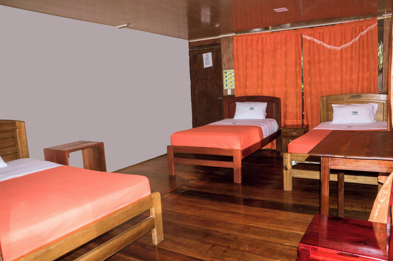 Bedroom 2, Caiman Lodge, Putumayo