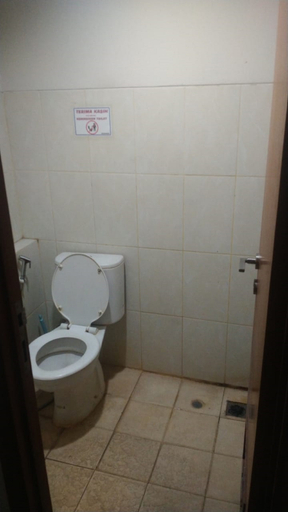 Bathroom 5, Apartemen Green Lake View by Master Room, South Tangerang