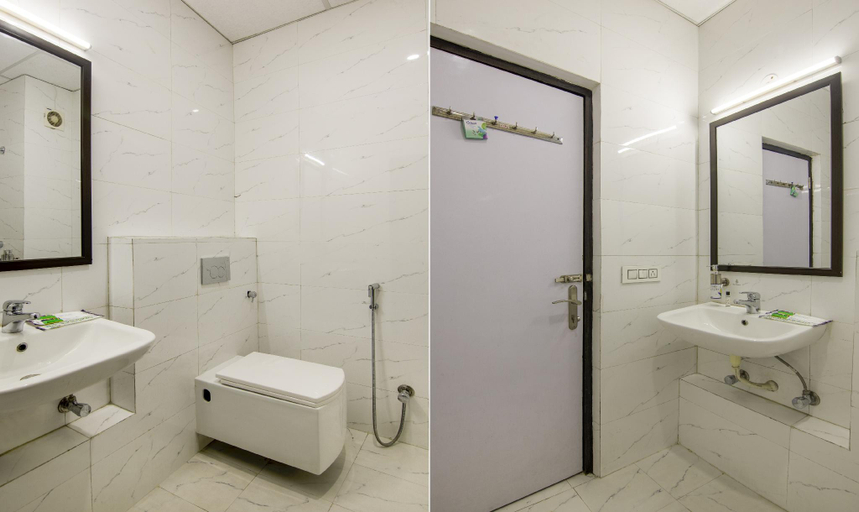 Bathroom 4, Treebo Trinetar International, Jammu