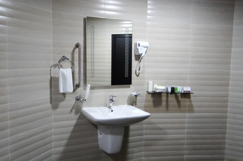 Bathroom 3, CITY POINT HOTEL, Manama