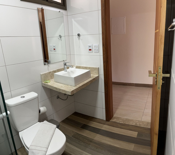 Bathroom 4, Pousada do Sol de Penedo, Itatiaia