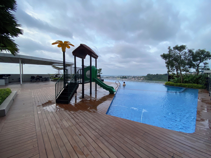 Sport & Beauty, Minimalist and Homey Studio Room at Amartha View Apartment By Travelio, Semarang
