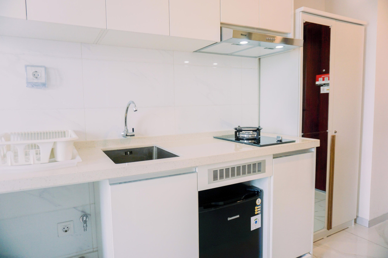 Others 4, Warm And Simply Studio Room Sky House Alam Sutera Apartment, Tangerang