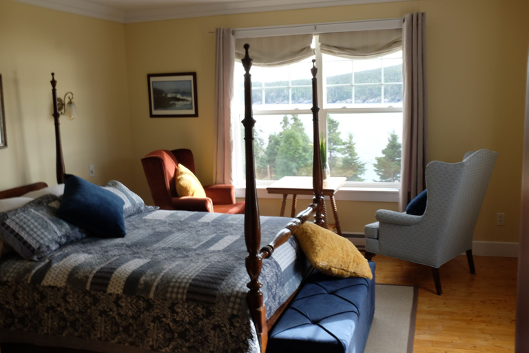 Bedroom 2, The Bread & Cheese Country Inn, Division No. 1