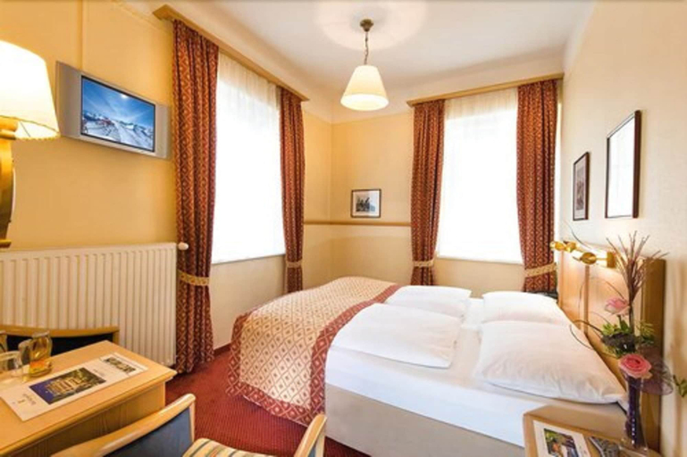 Bedroom 2, Hotel Gisela, Sankt Johann im Pongau