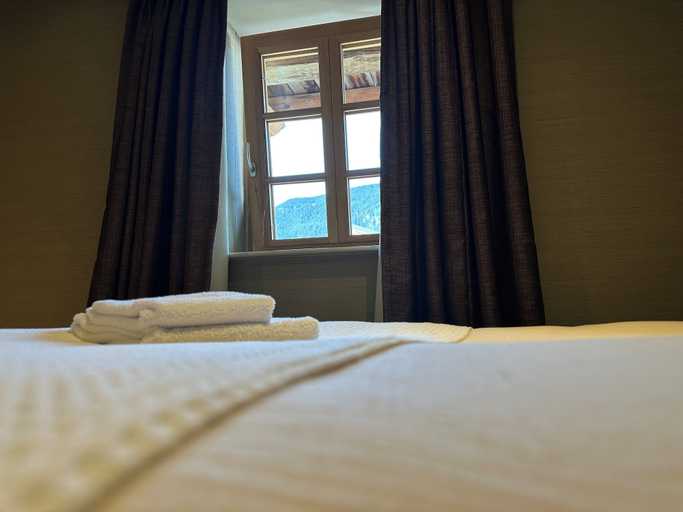 Bedroom 4, Chalet Violettes, Savoie