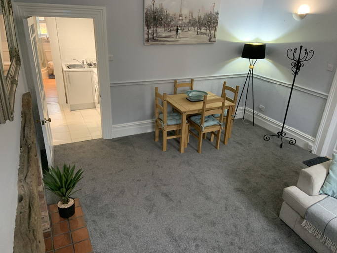 Others 4, Hursley Lodge, Lincolnshire
