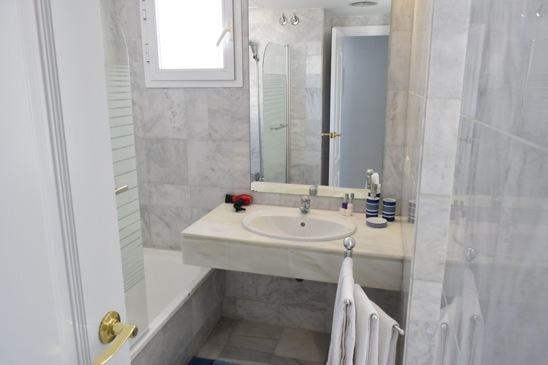 Bathroom 4, Serinamar - Los Naranjos de Marbella, Málaga