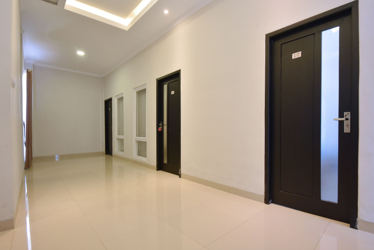 Others 4, RedDoorz near Alun Alun Cilacap, Cilacap