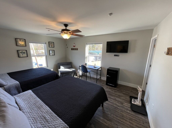 Bedroom 3, Talkin Tackle Outfitter and Lodge, Hamilton