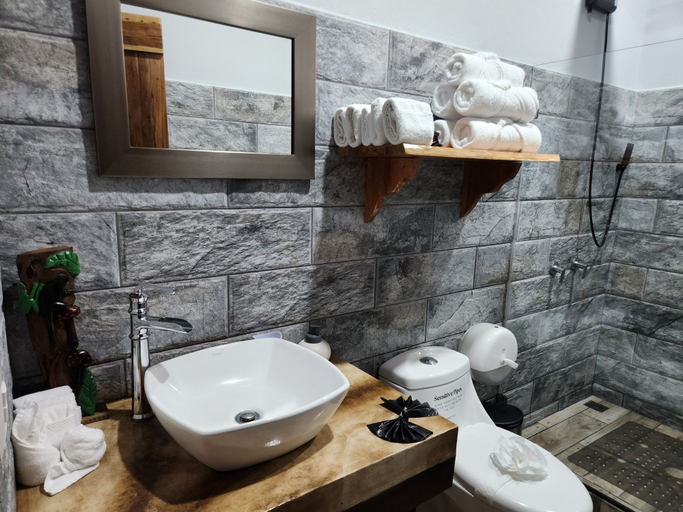 Bathroom 3, Cabañas Caeli Rainforest Glass Cabin El Congo La Fortuna, San Ramón