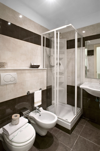 Bedroom 4, Hotel Cortese, Imperia