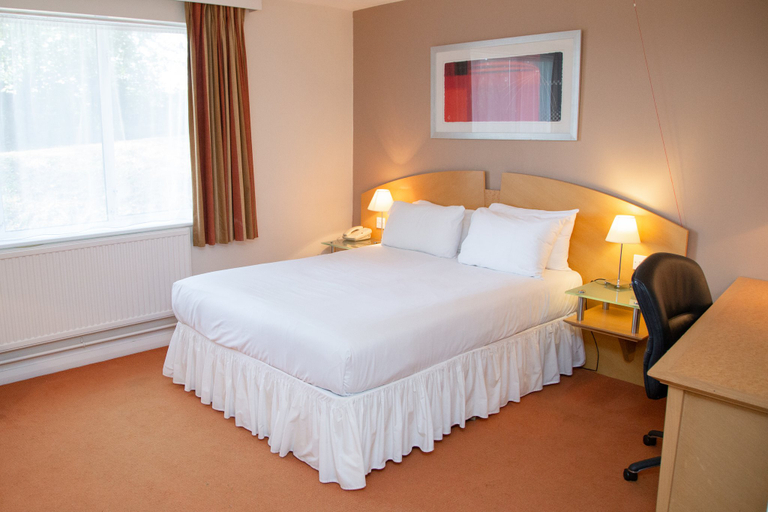 Bedroom 2, Holiday Inn ASHFORD - NORTH A20 by IHG, Kent
