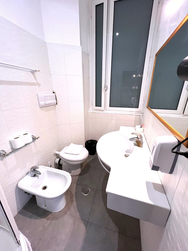 Bathroom 5, Booking inn Settembre 95, Rome