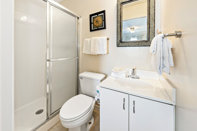 Bathroom 3, Royal Palms 1303, Baldwin