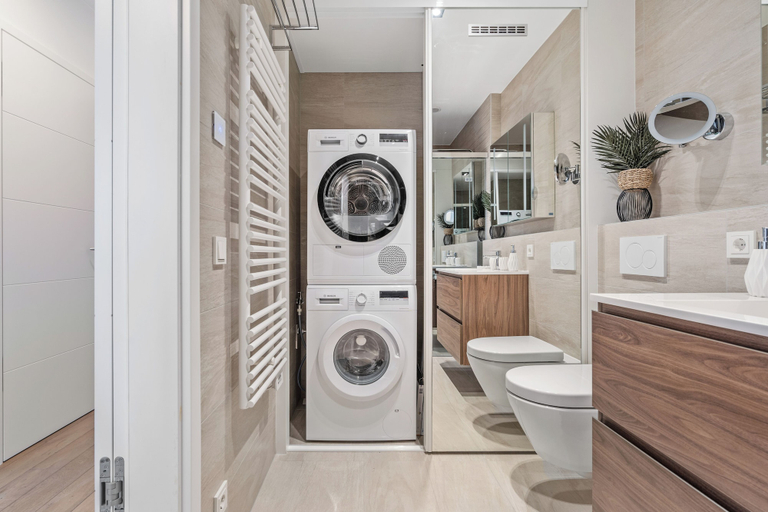 Bathroom 4, Stylish Luxurious Apt w Pool & Gym ID214, Luxembourg