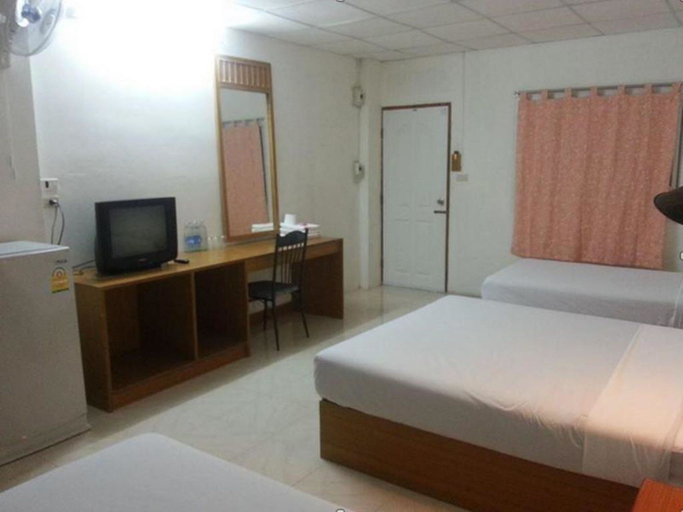 Bedroom 3, Baansakulpetch Hotel, Sung Noen
