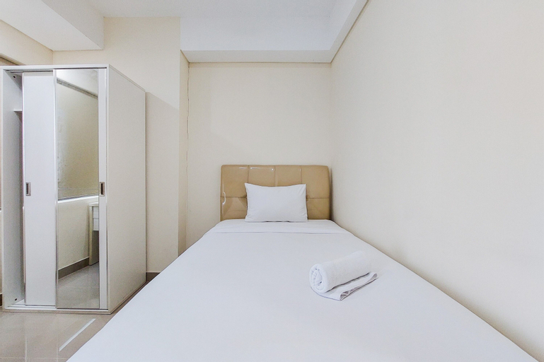Comfort And Homey Studio Apartment At B Residence, South Tangerang