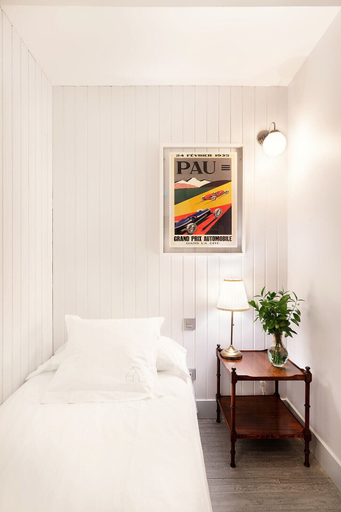 Bedroom 5, Okako Hotel, Guipúzcoa
