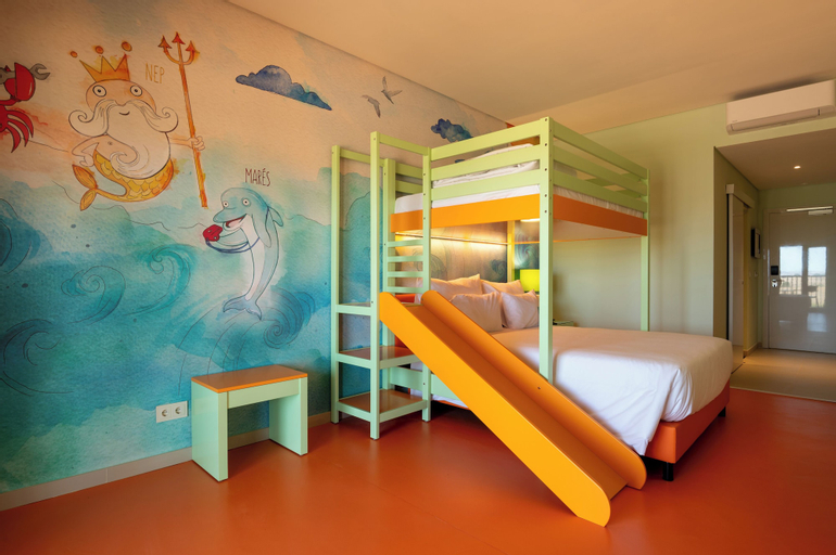Bedroom 3, Vila Galé Nep Kids, Beja