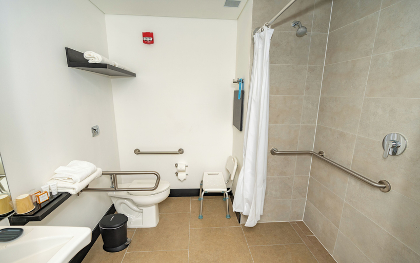 Bathroom 4, Hampton By Hilton Santiago Las Condes, Cordillera