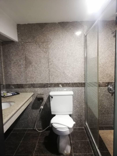 Bathroom 5, Kemena Plaza Hotel, Bintulu