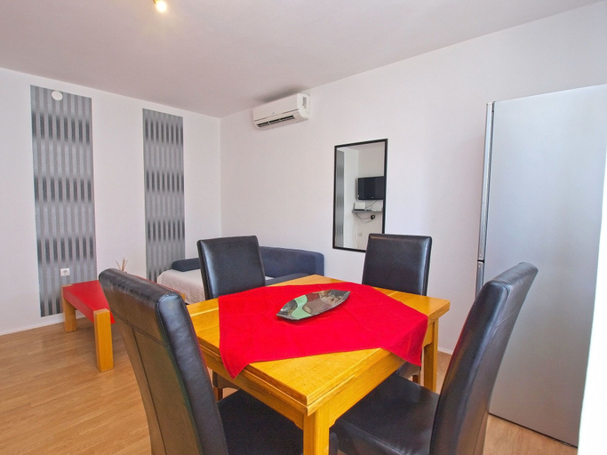 Others 4, Apartment 1470, Fažana
