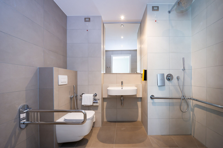 Bathroom 5, Staycity Aparthotels, Venice, Mestre, Venezia