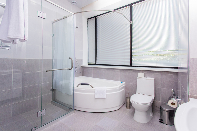Bathroom 5, Gabrielle International Hotel, Tashkent City