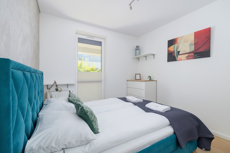 Bedroom 3, Osiedle Życzeń Apartment by Renters, Kraków