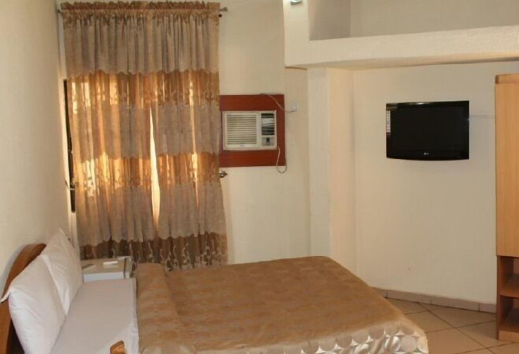 Bedroom 2, City Crown Hotels Limited, Obio/Akp