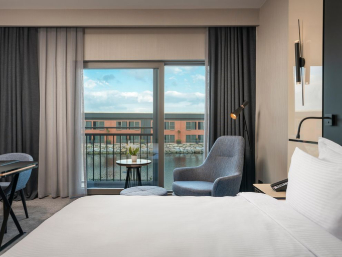Bedroom 3, Crowne Plaza ISTANBUL TUZLA VIAPORT MARINA by IHG, Tuzla