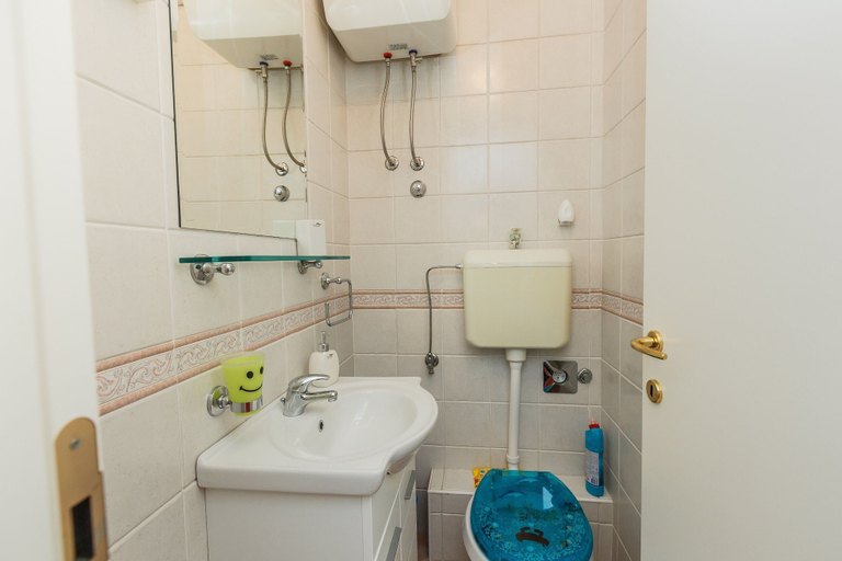 Bathroom 2, Apartments Zenta, Split