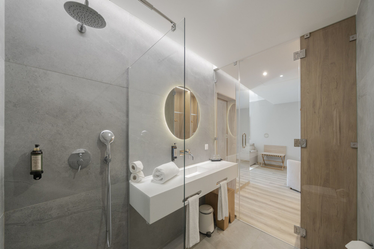 Bathroom 5, Vila Baleira Funchal, Funchal