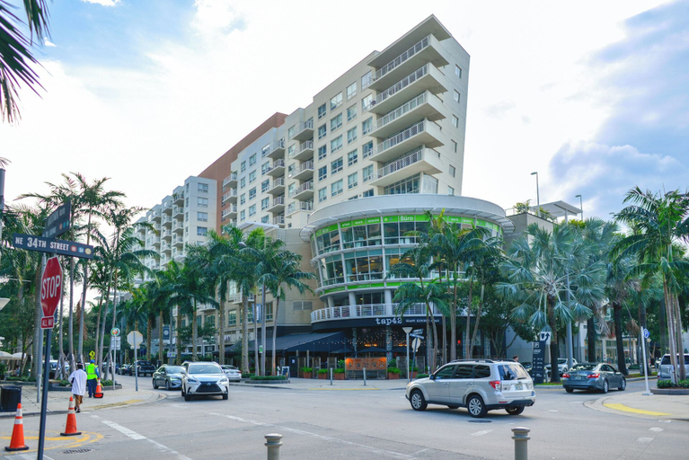 Exterior & Views, Modern Condos in Midtown Miami, Miami-Dade