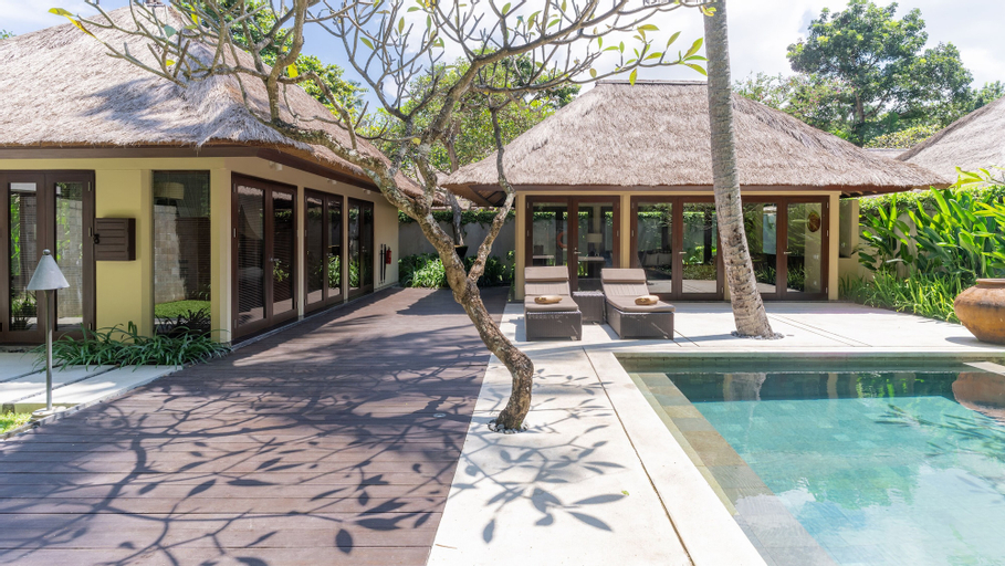 Swimming Pool 22
