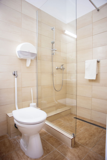 Bathroom 4, Hotel Kapos, Kadarkút
