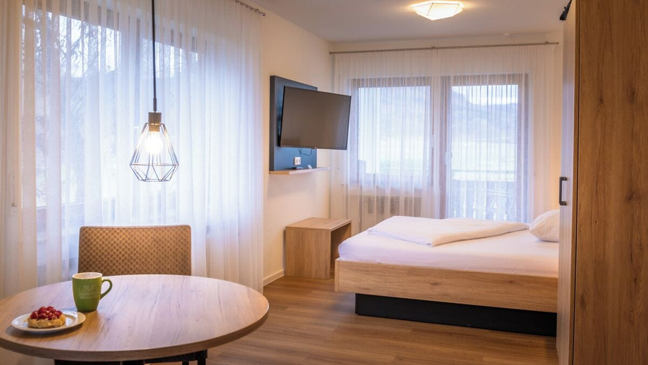 Bedroom 3, Hirschenstube Gästehaus Gehri, Emmendingen