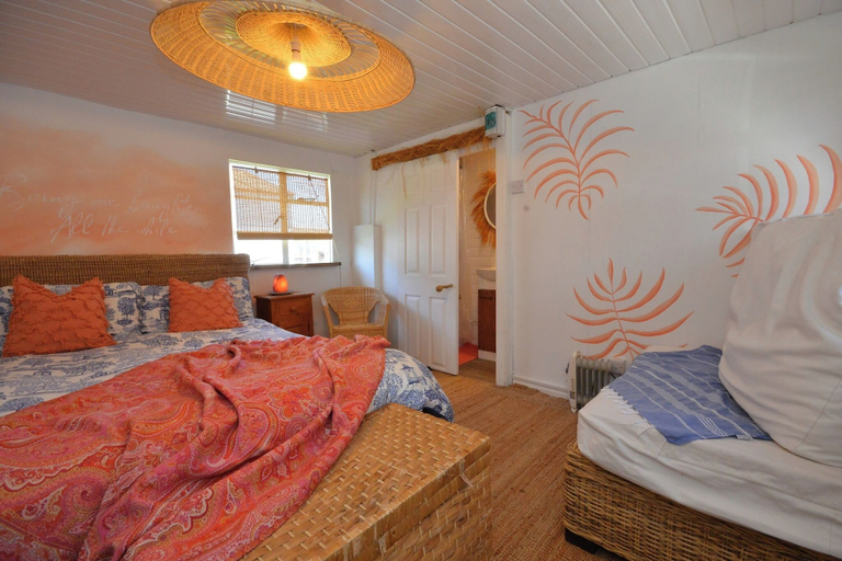 Bedroom 2, Pips Chalet in the Isle of Sheppey, Kent