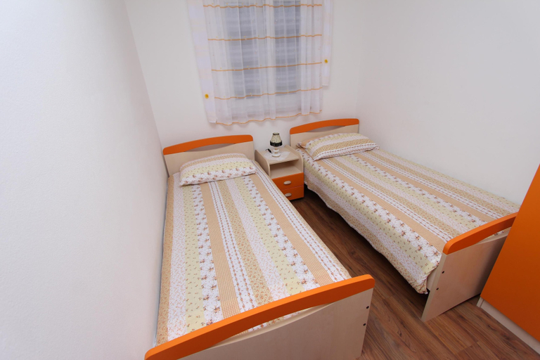 Bedroom 2, Apartments Dujmovic, Rovinj