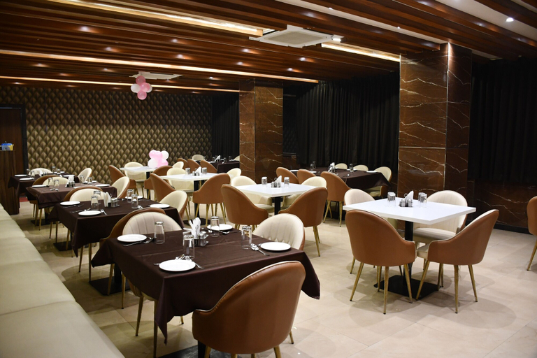 Food & Drinks 4, Hotel Vibharaj Palace, Kanpur Nagar