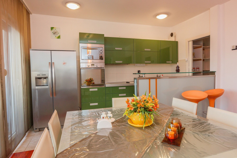 Others 4, Apartments Zenta, Split