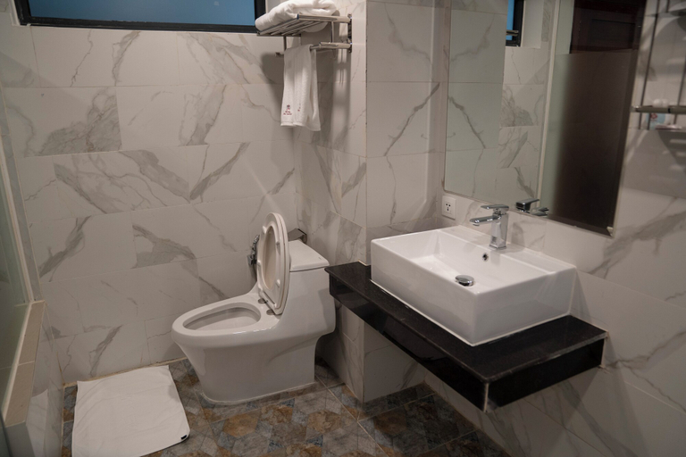 Bathroom 3, MarvelInn Siem Reap, Siem Reap